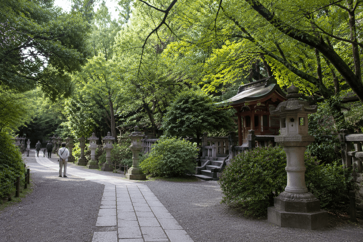 Nezu Shrine and Yanaka Cemetery